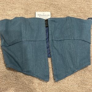 Windsor button up top